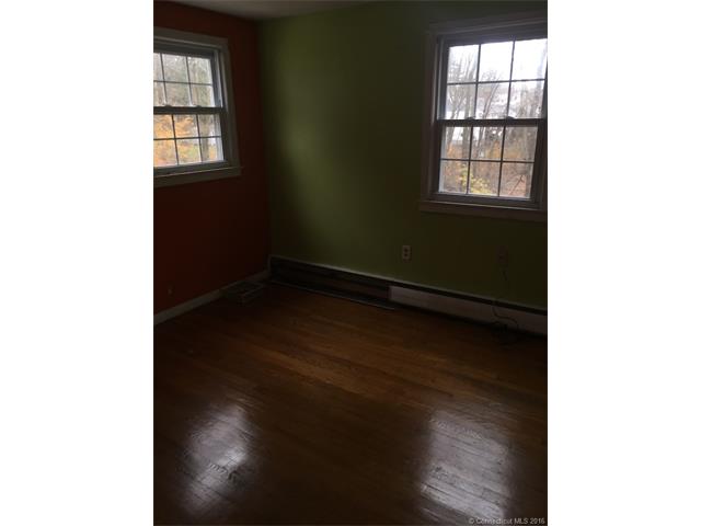 21 Ford Ave, Norwich, CT 06360