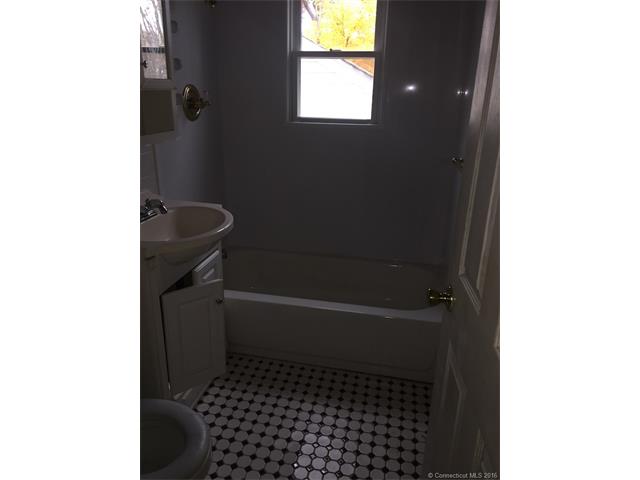 21 Ford Ave, Norwich, CT 06360