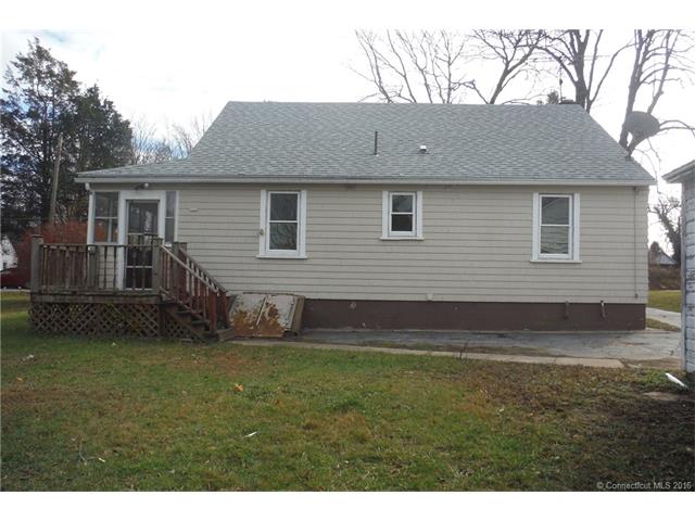 39 Pine St, Norwich, CT 06360