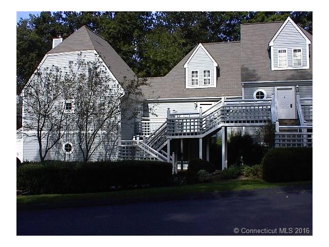 523 Old Pond Ln, Norwich, CT 06360