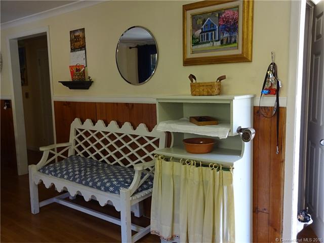 211 Browning Rd, Norwich, CT 06360