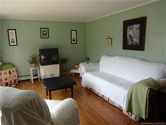 211 Browning Rd, Norwich, CT 06360