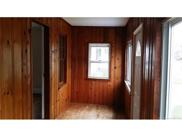 89 Geer Ave, Norwich, CT 06360