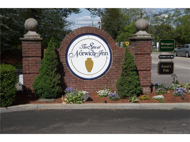 1524 Old Pond Ln, Norwich, CT 06360