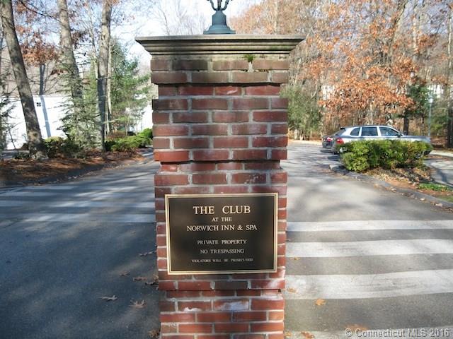 1524 Old Pond Ln, Norwich, CT 06360