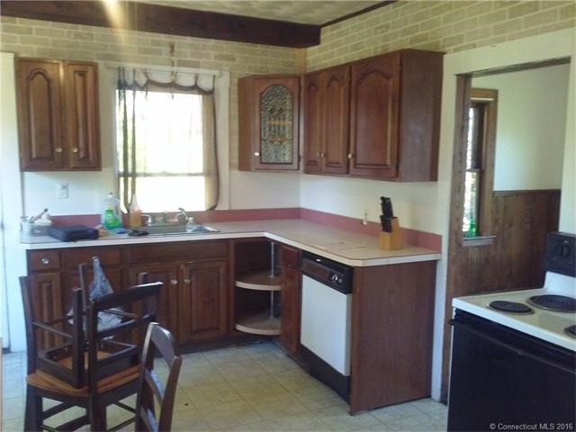 19Saint Regis Ave, Norwich, CT 06360
