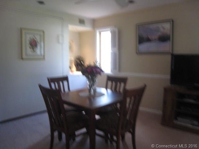 1721 Old Pond Ln, Norwich, CT 06360
