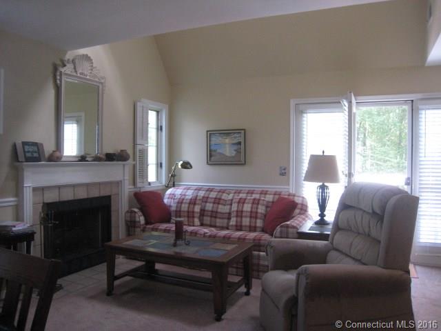 1721 Old Pond Ln, Norwich, CT 06360
