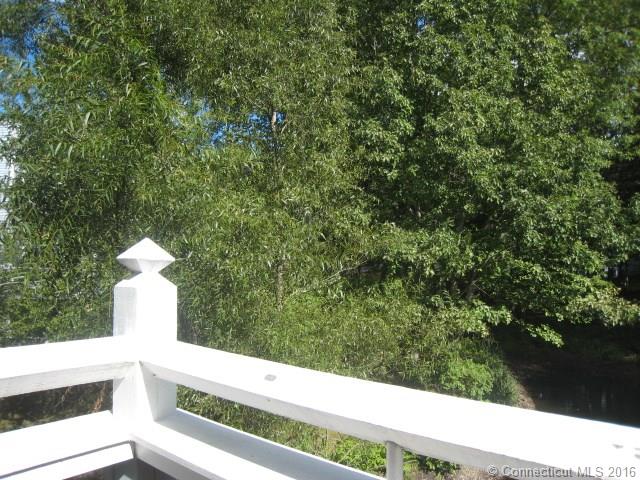 1721 Old Pond Ln, Norwich, CT 06360