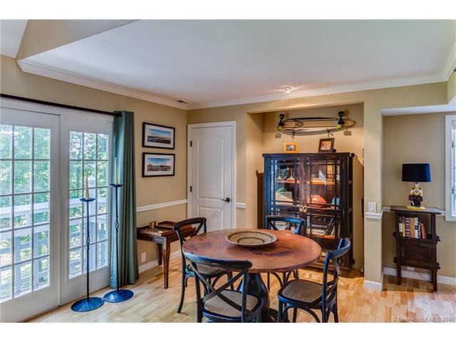 1023 Old Pond Ln, Norwich, CT 06360
