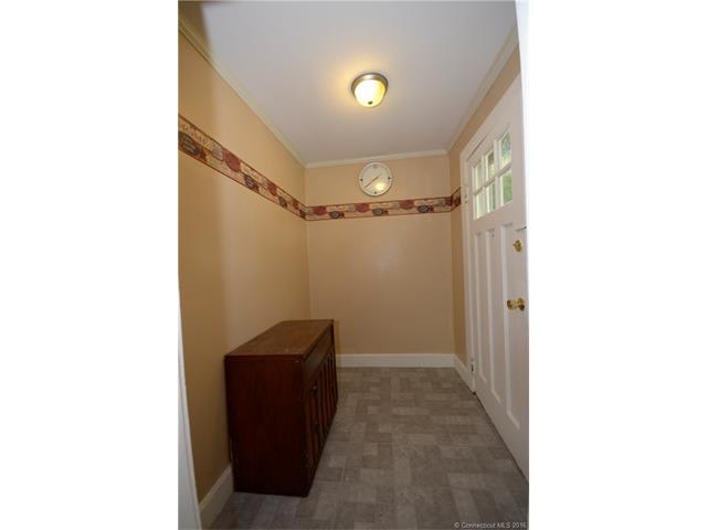 86 Sherman St, Norwich, CT 06360