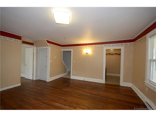 86 Sherman St, Norwich, CT 06360