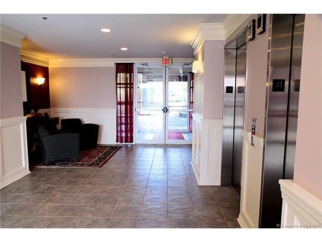 586W Thames St #506, Norwich, CT 06360