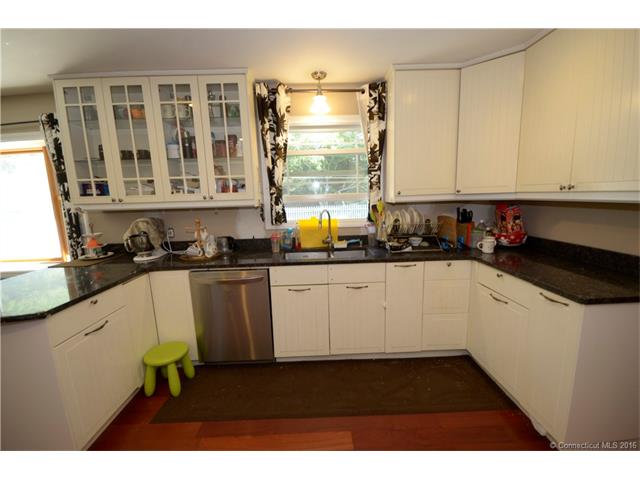 4 Cherry Hill Rd, Norwich, CT 06360