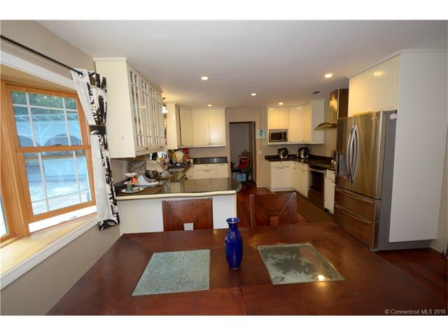 4 Cherry Hill Rd, Norwich, CT 06360
