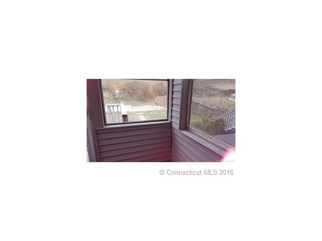 28 Oak St, Norwich, CT 06360