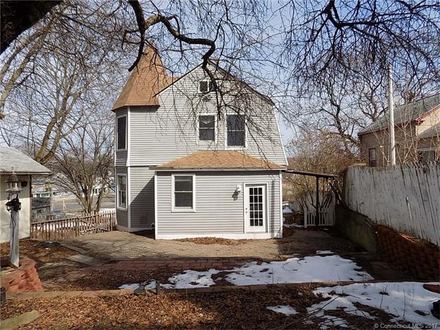 15 Elizabeth St, Norwich, CT 06360