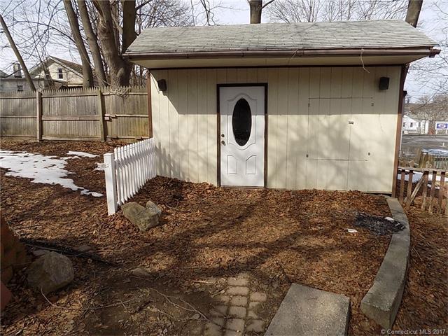 15 Elizabeth St, Norwich, CT 06360