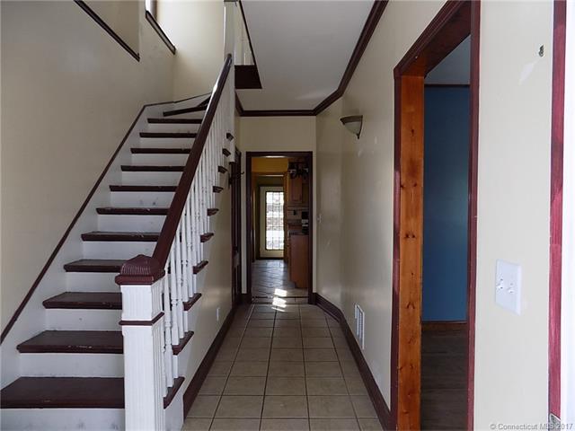 15 Elizabeth St, Norwich, CT 06360
