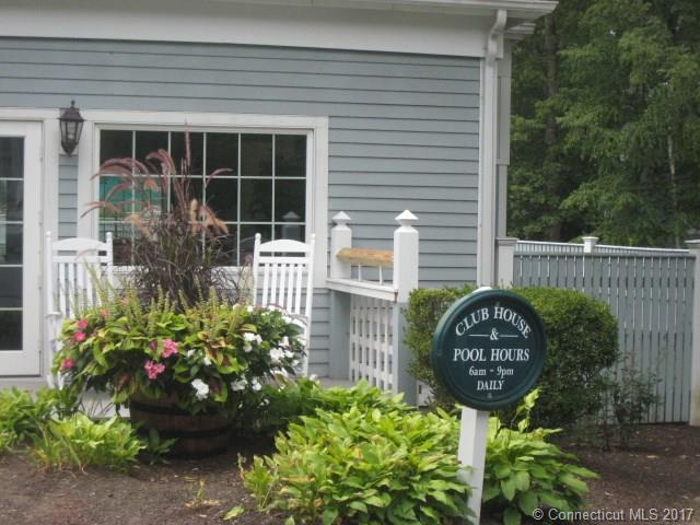 824 Old Pond Ln, Norwich, CT 06360