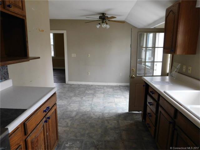 5 Huntington Ave, Norwich, CT 06360