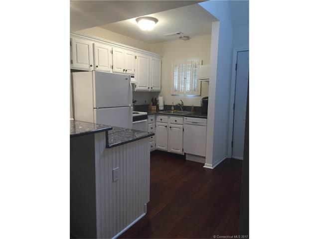 622 Old Pond Ln, Norwich, CT 06360