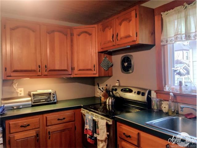 15 Kinney Ave, Norwich, CT 06360