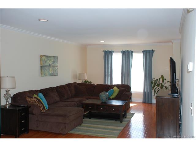 86 Otrobando Ave, Norwich, CT 06360