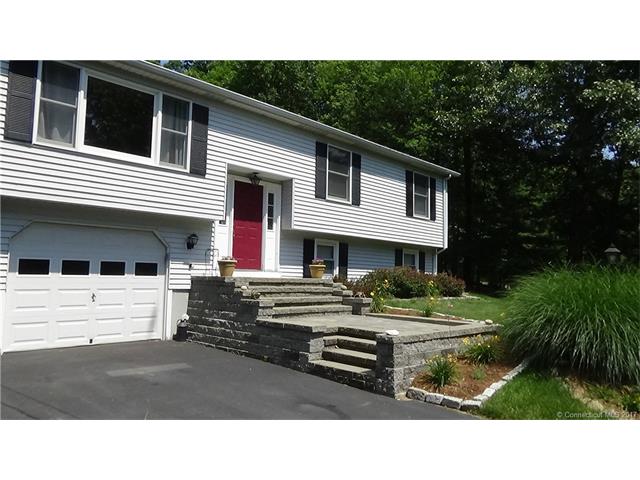 53Wawecus Hill Rd, Norwich, CT 06360