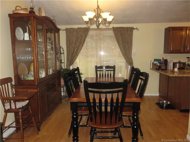 53Wawecus Hill Rd, Norwich, CT 06360