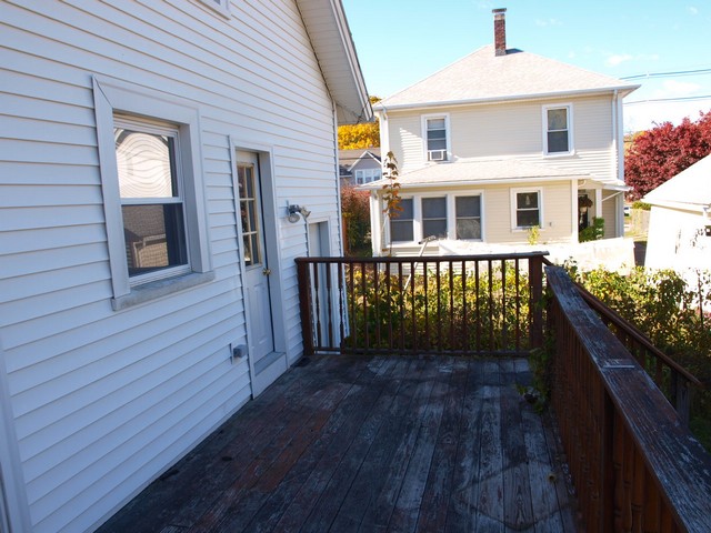 3 Nelson PlNorwich, CT, 06360New London County