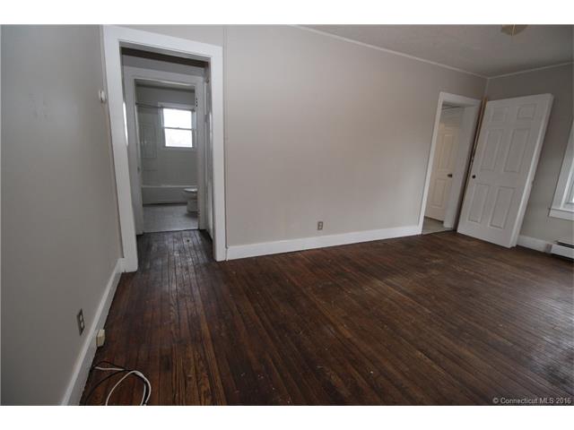 10 Drawbridge Rd, Preston, CT 06365