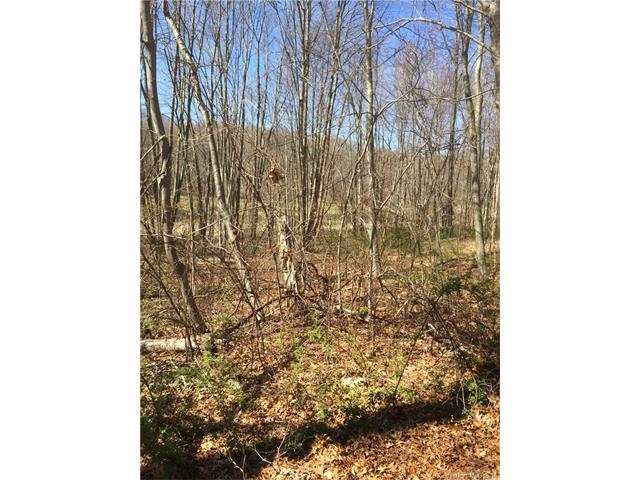 311Chesterfield Rd, Montville, CT 06370