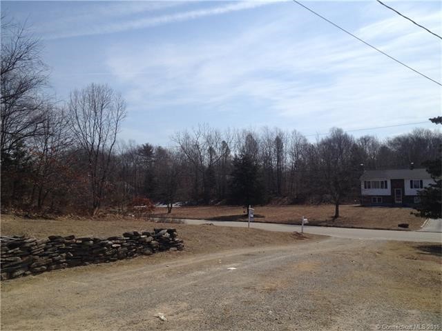 7Jennie Dr, Montville, CT 06370