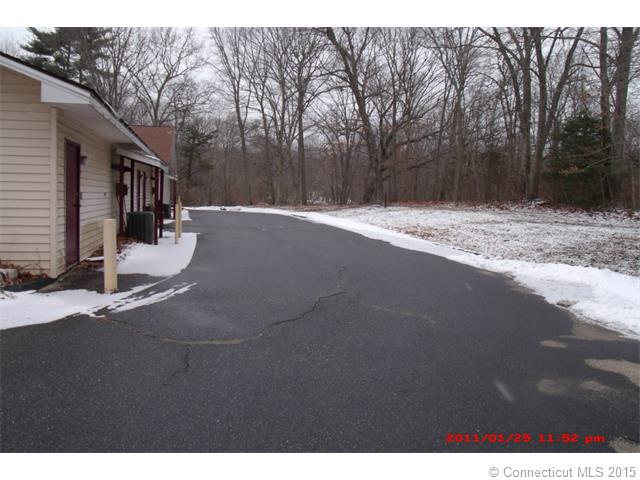 32 Norwich Rd, Plainfield, CT 06374