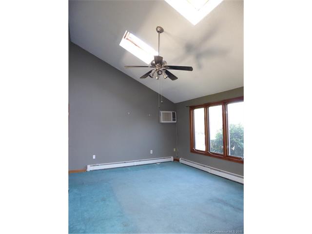 25 Black Hill Rd, Plainfield, CT 06374