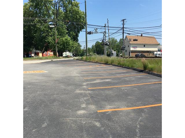 15 School St, Plainfield, CT 06374