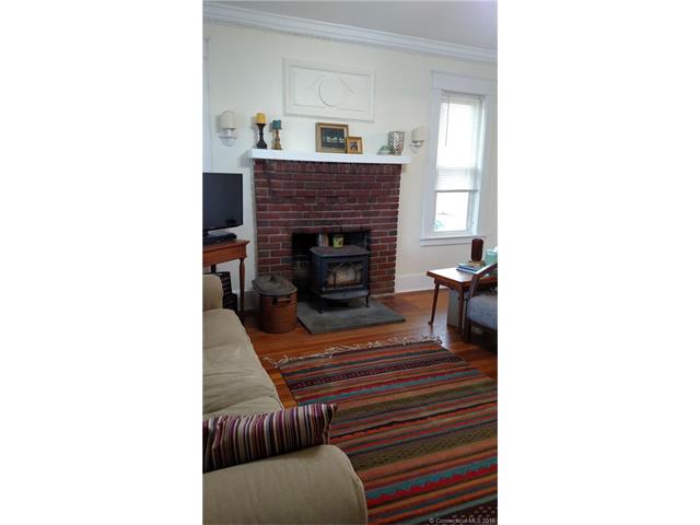 6 Charles Ave, Waterford, CT 06375
