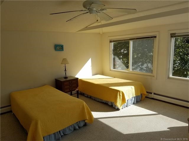 1Ridgewood Rd, Old Lyme, CT 06376