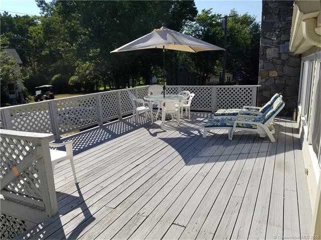 1Ridgewood Rd, Old Lyme, CT 06376