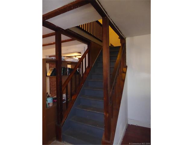 22 Grove St, Sterling, CT 06377
