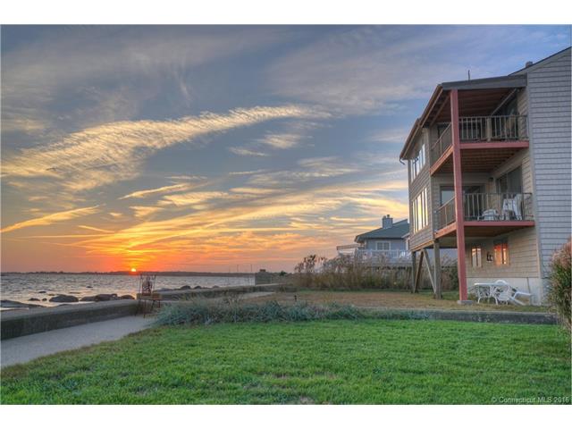 8 Skipper St, Stonington, CT 06378