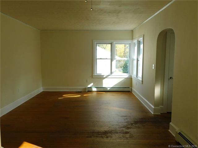 25 Mathieu St, Norwich, CT 06380