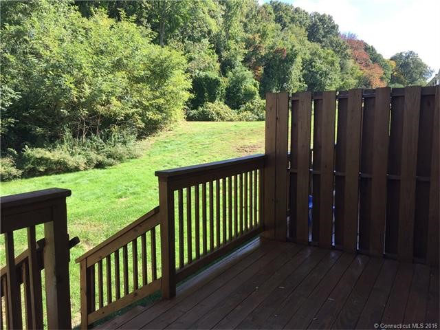 114Woodland Dr #C, Montville, CT 06382