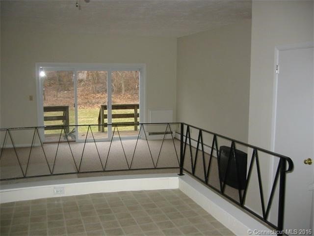 114Woodland Dr #C, Montville, CT 06382