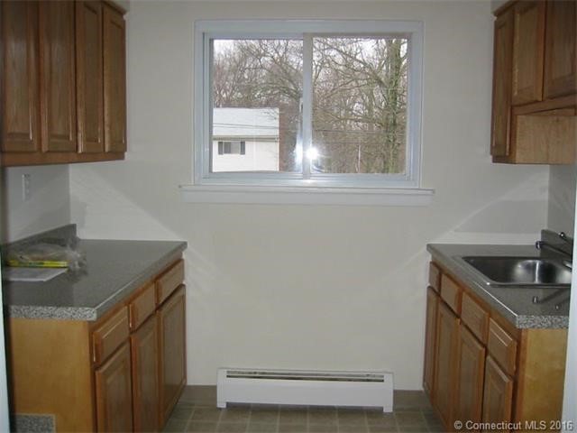 114Woodland Dr #C, Montville, CT 06382