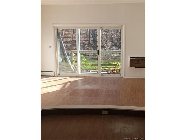 96Woodland Dr #B, Montville, CT 06382