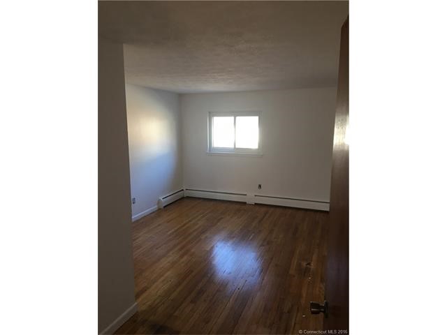 96Woodland Dr #B, Montville, CT 06382