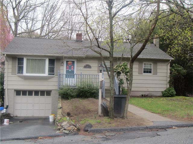 88Holly Hill Dr, Montville, CT 06382