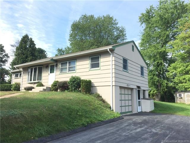 81Dydo Dr, Montville, CT 06382
